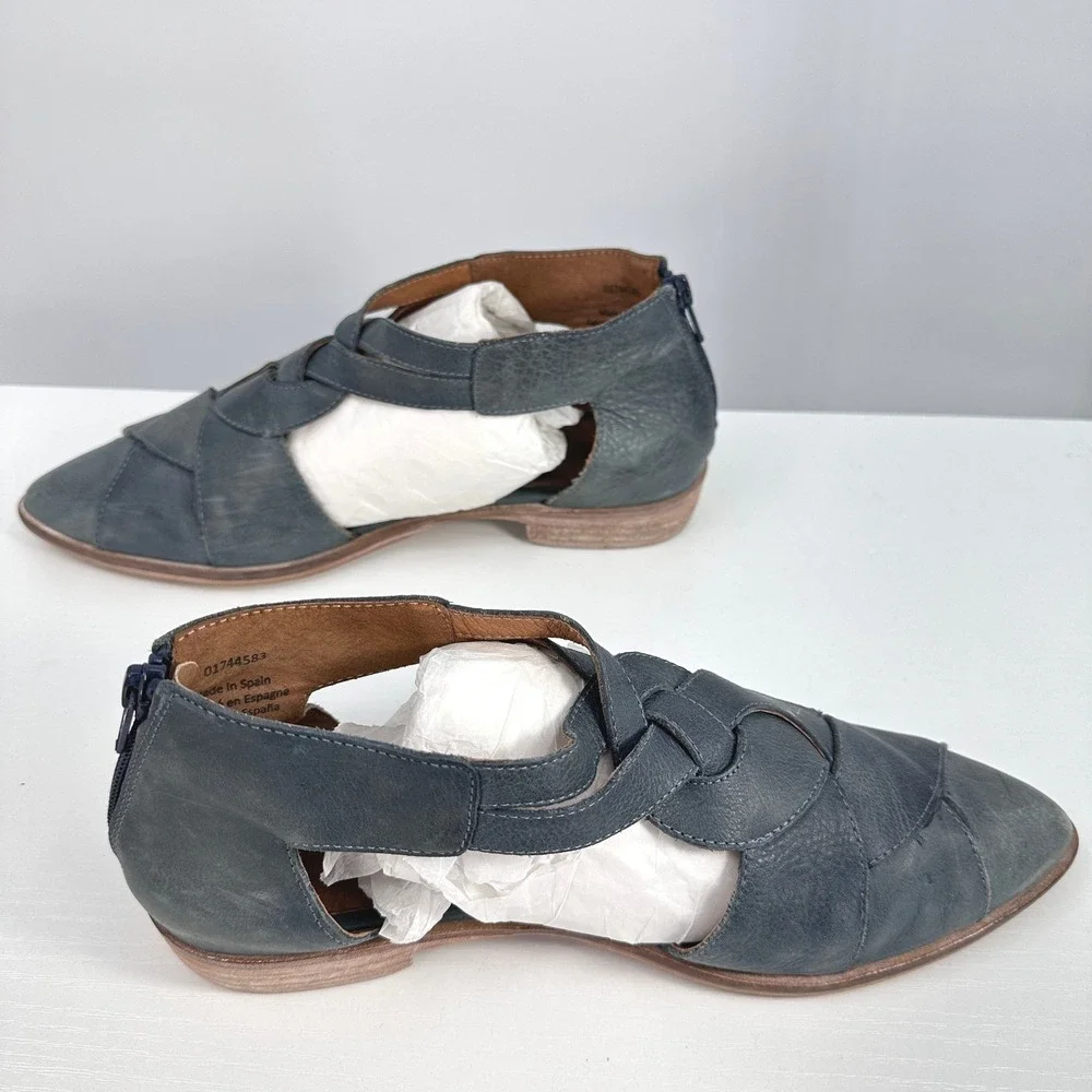 Free People Wanderlust Flats Shoes 40 distressed blue leather pointed toe-‎ Flaw